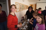 Děti udělaly kavárnu pro seniory